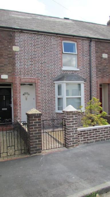 Welcoming Cottage In Chichester Near City Centre Экстерьер фото