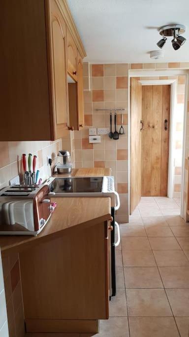 Welcoming Cottage In Chichester Near City Centre Экстерьер фото